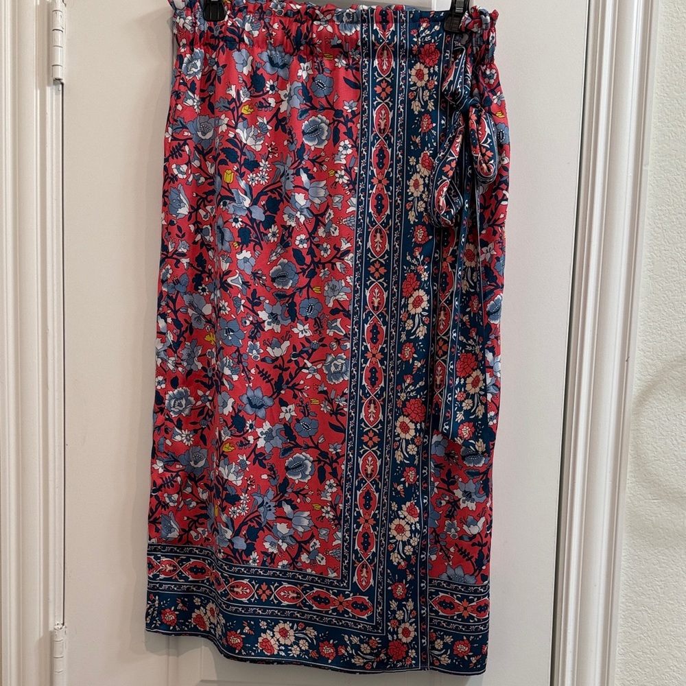 LOFT Pink and Blue Floral Pattern Skirt